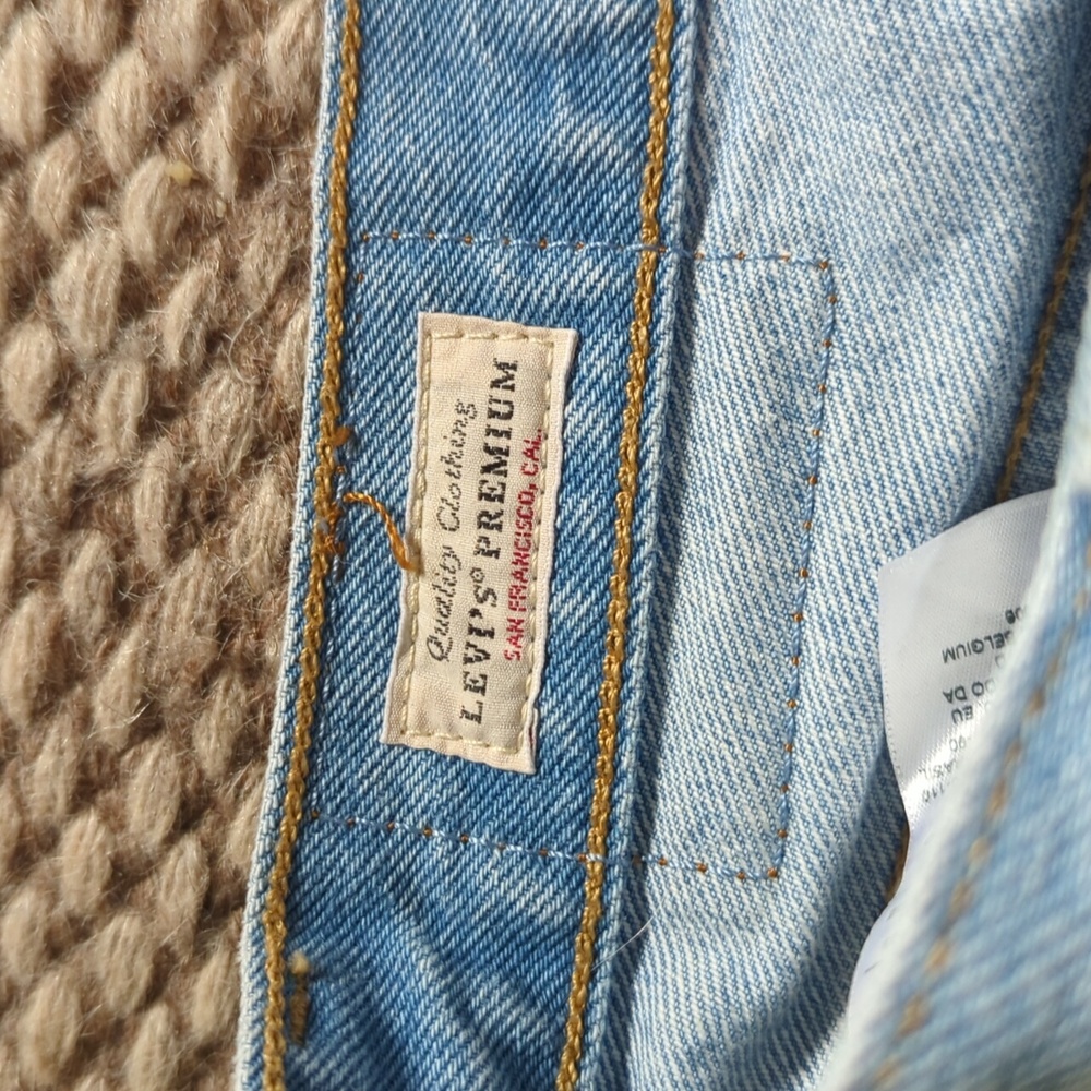 Levi's Premium distressed cutoff button fly jeans shorts - Picture 4 of 10